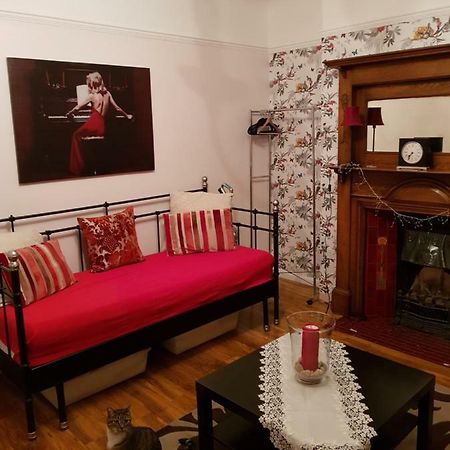 Beautiful Room In Victorian Family Home Ilford Dış mekan fotoğraf