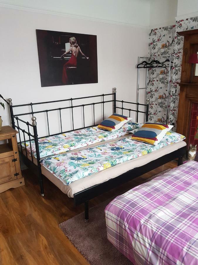 Beautiful Room In Victorian Family Home Ilford Dış mekan fotoğraf